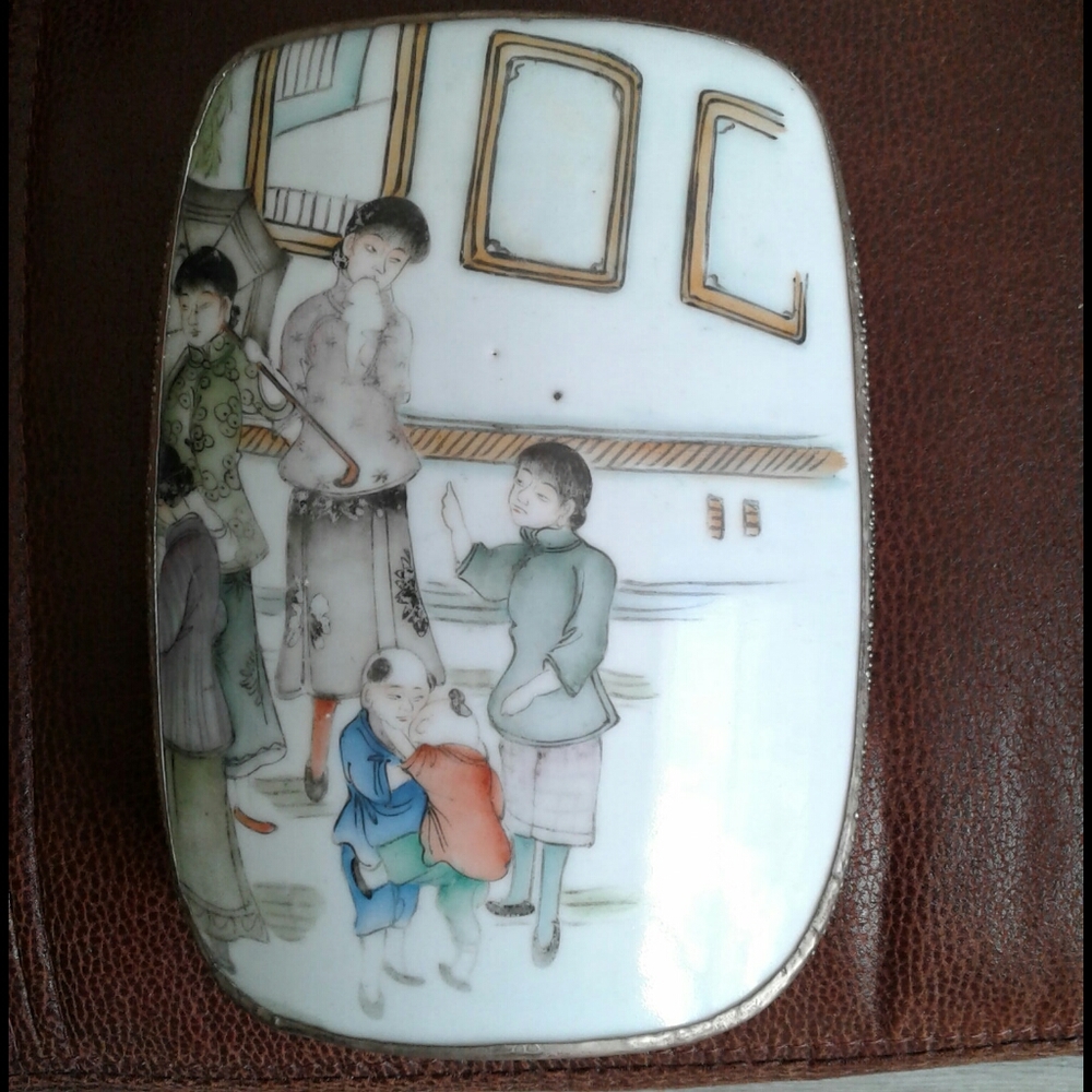 Antique  porcelain trinket box